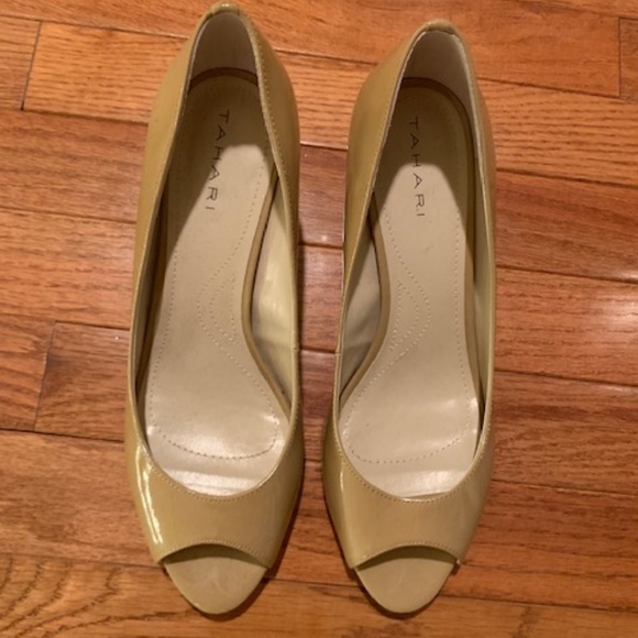 Tahari Shoes - Nude Peep Toe Heel Tahari Shoes - Nude Peep Toe Heel
